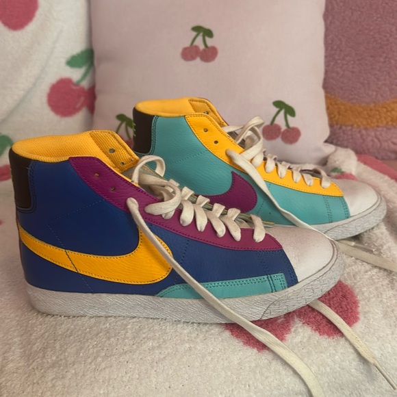 Other - kids nike blazers